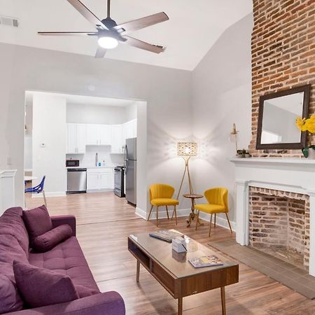 Stars On State In The Heart Of Downtown Historic District Apartment Мобил Екстериор снимка