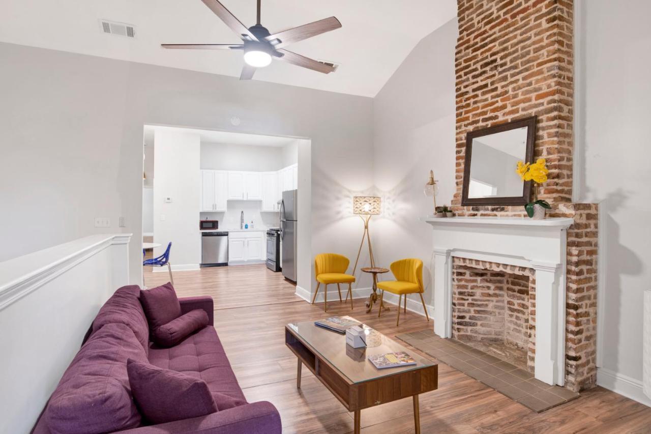 Stars On State In The Heart Of Downtown Historic District Apartment Мобил Екстериор снимка