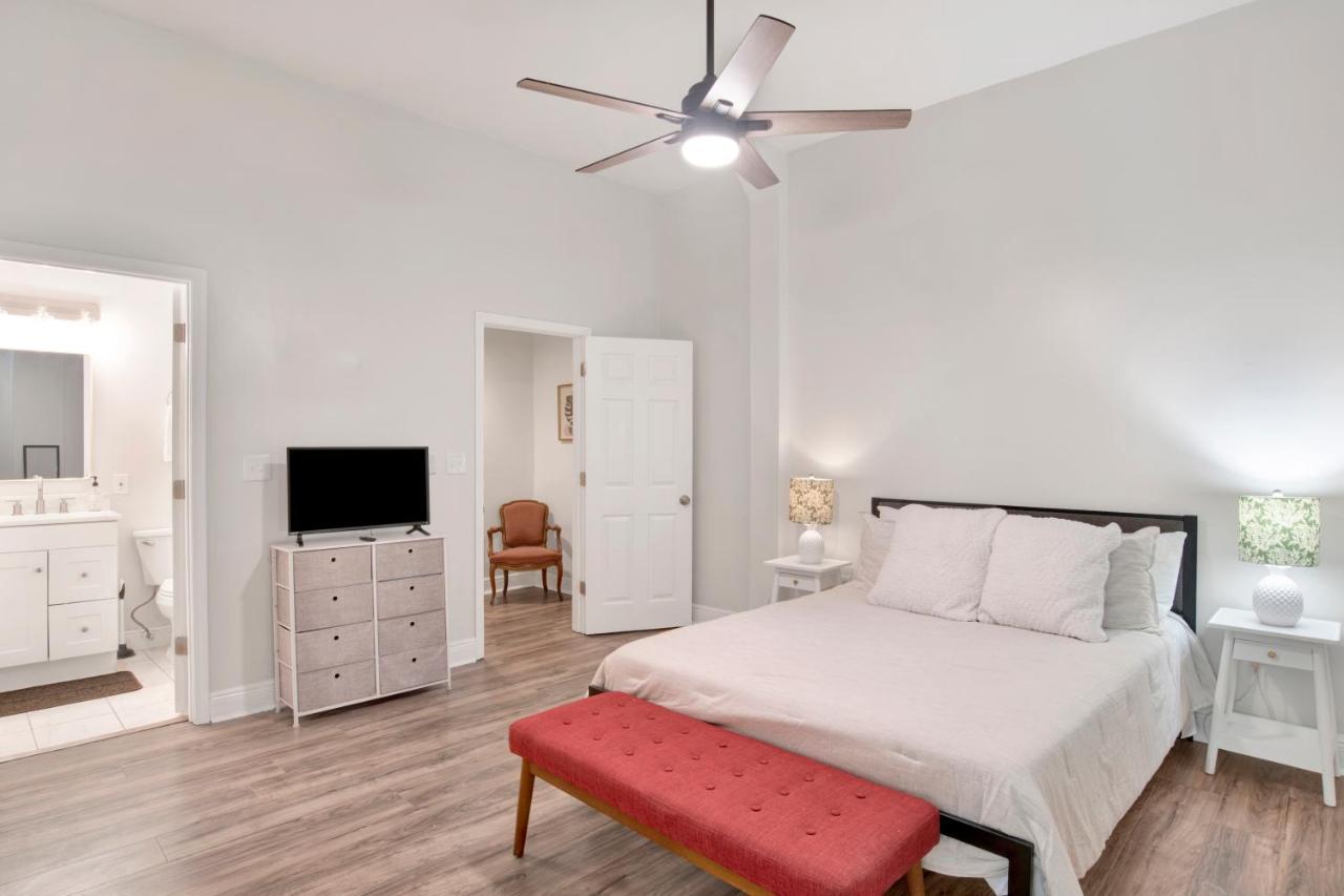 Stars On State In The Heart Of Downtown Historic District Apartment Мобил Екстериор снимка