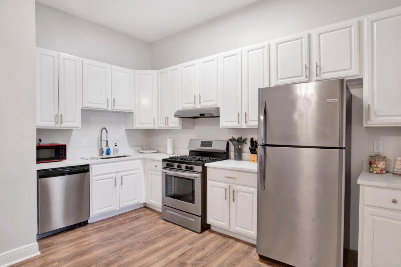 Stars On State In The Heart Of Downtown Historic District Apartment Мобил Екстериор снимка