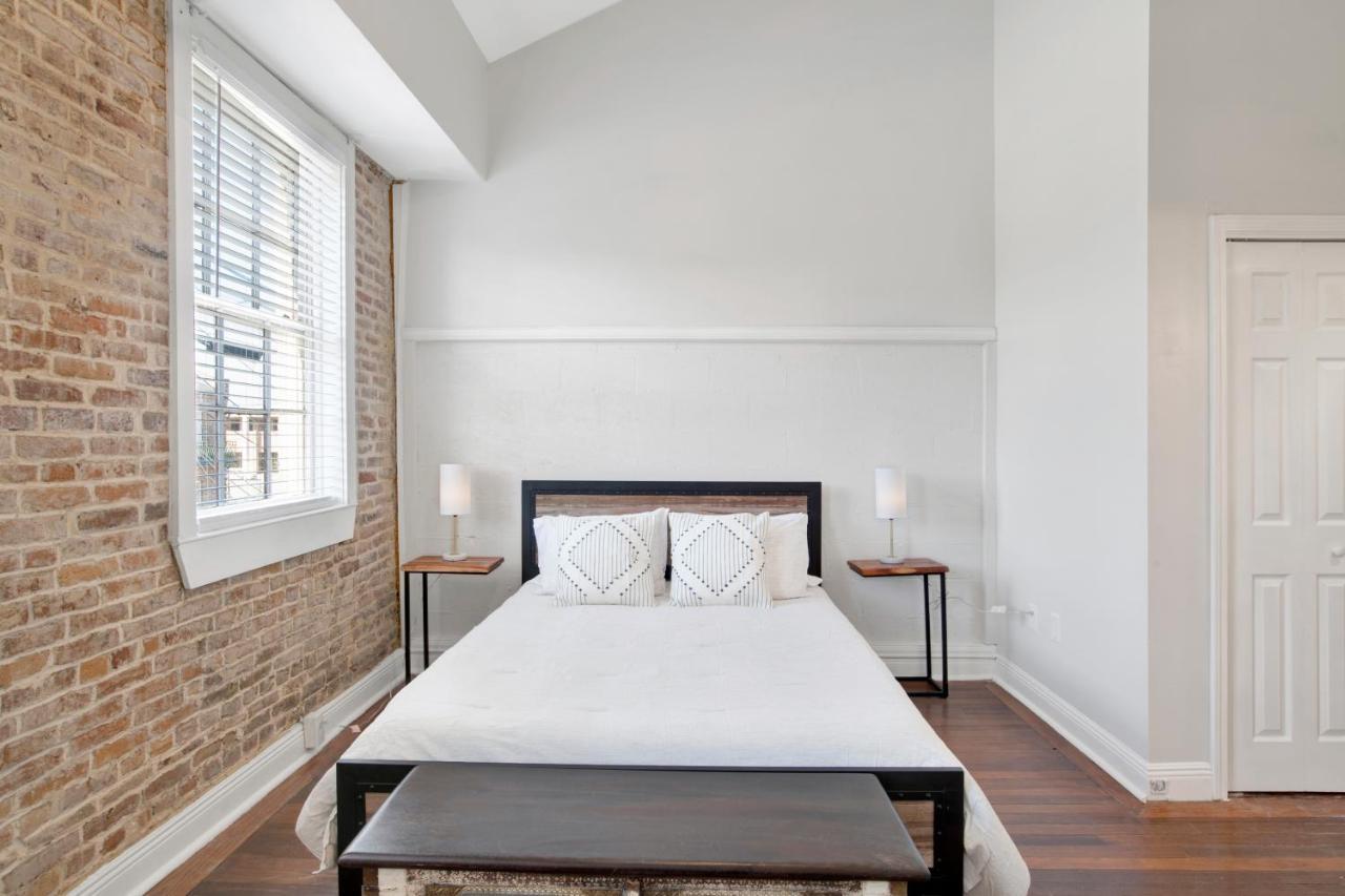 Stars On State In The Heart Of Downtown Historic District Apartment Мобил Екстериор снимка